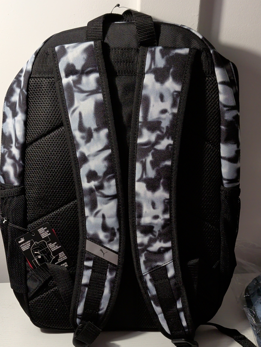 PUMA NWT Backpack 15 In. Blk/Wht - Picture 4 of 5